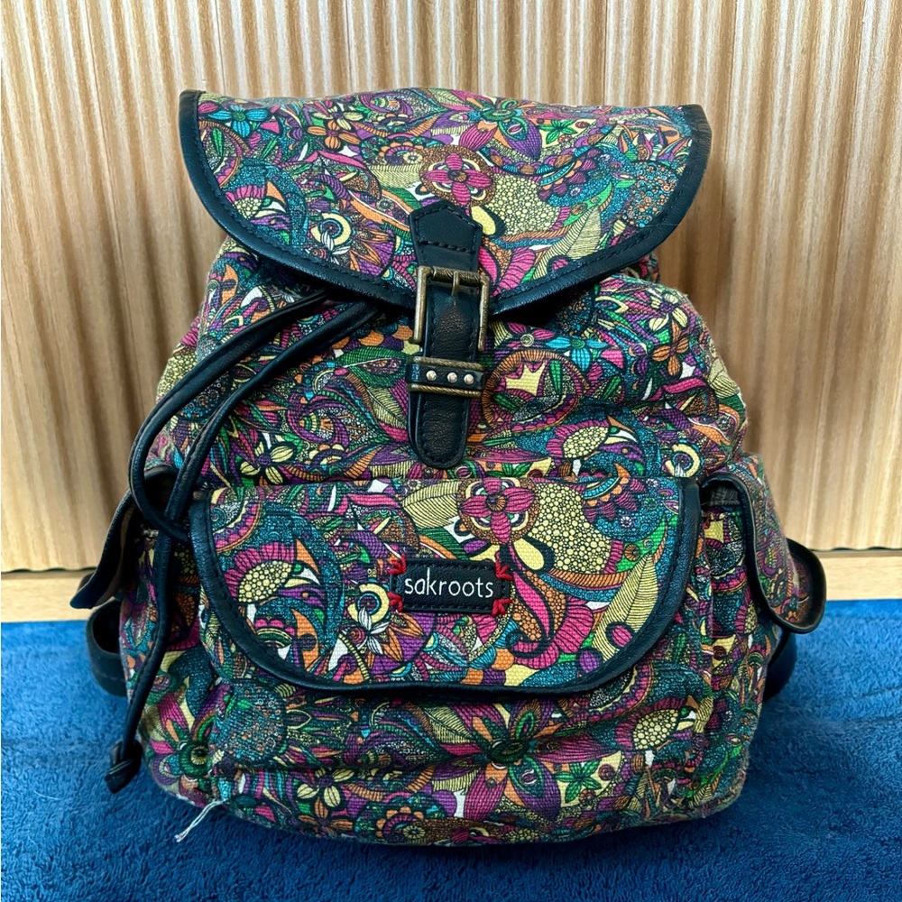 SAKROOTS backpack